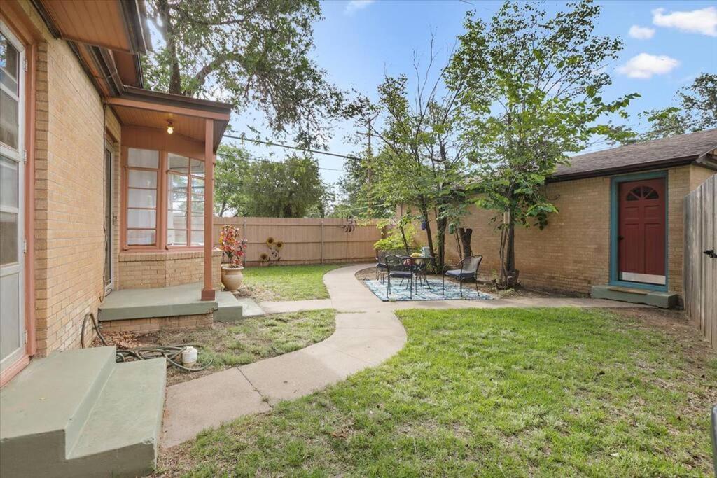 Luxury Oasis- 1 Bedroom Romantic Getaways Lubbock Exterior foto